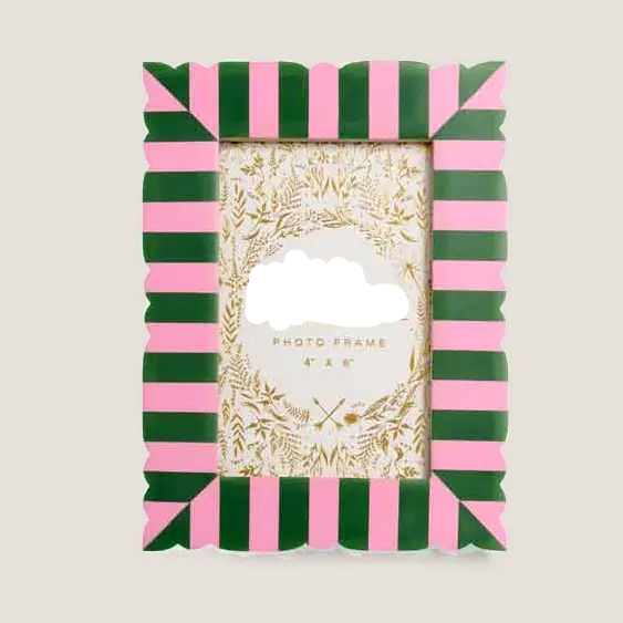 Pink Viva 4" X 6" Cut Edge Picture Frame