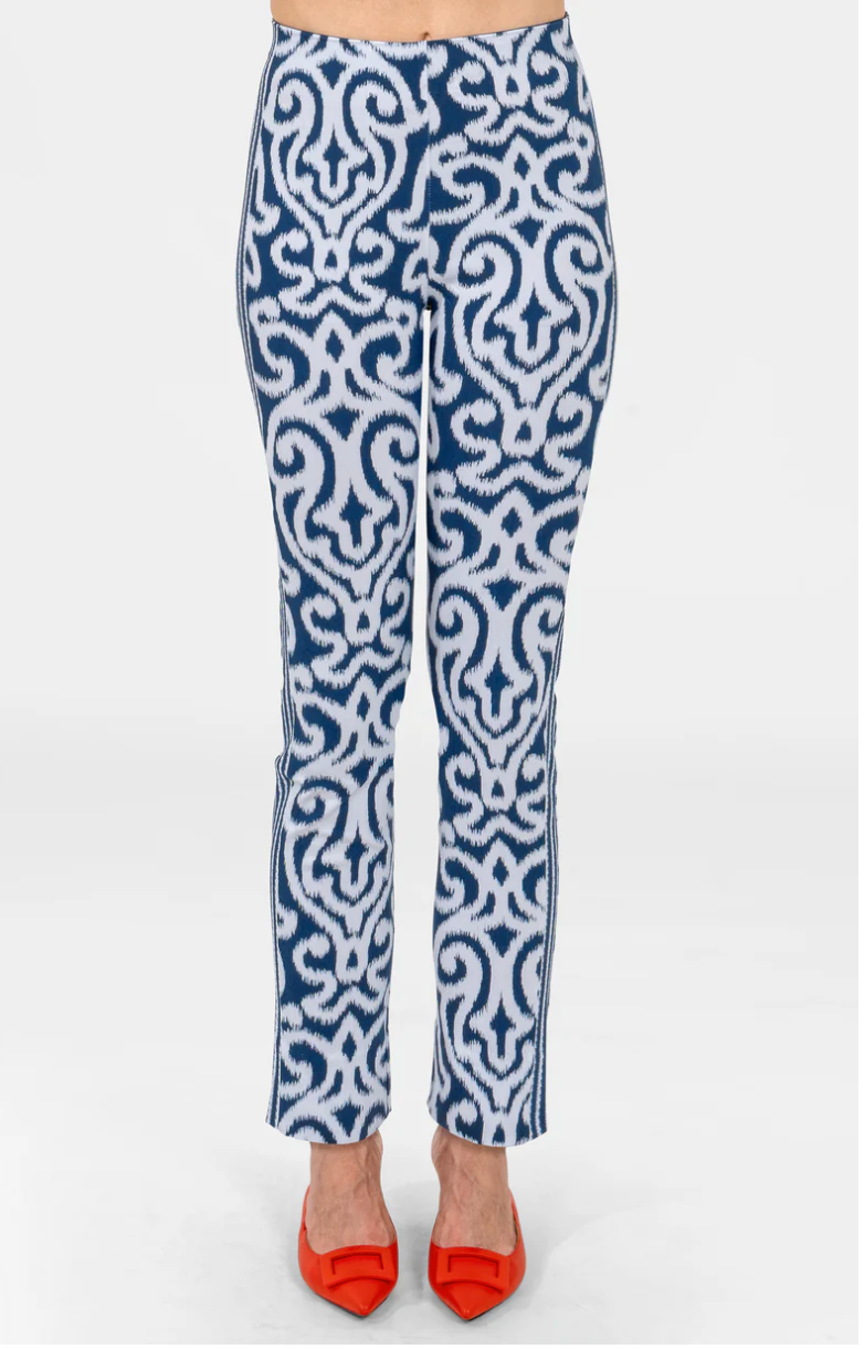 Arabesque Pull-On Pants in Navy