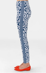 Arabesque Pull-On Pants in Navy