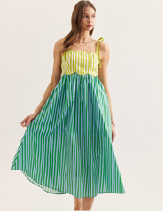 Kiwi Striped Scallop Sleeveless Midi Dress