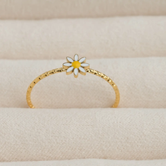 Minimalist Daisy Ring - Tiny White Flower Ring - Floral Ring