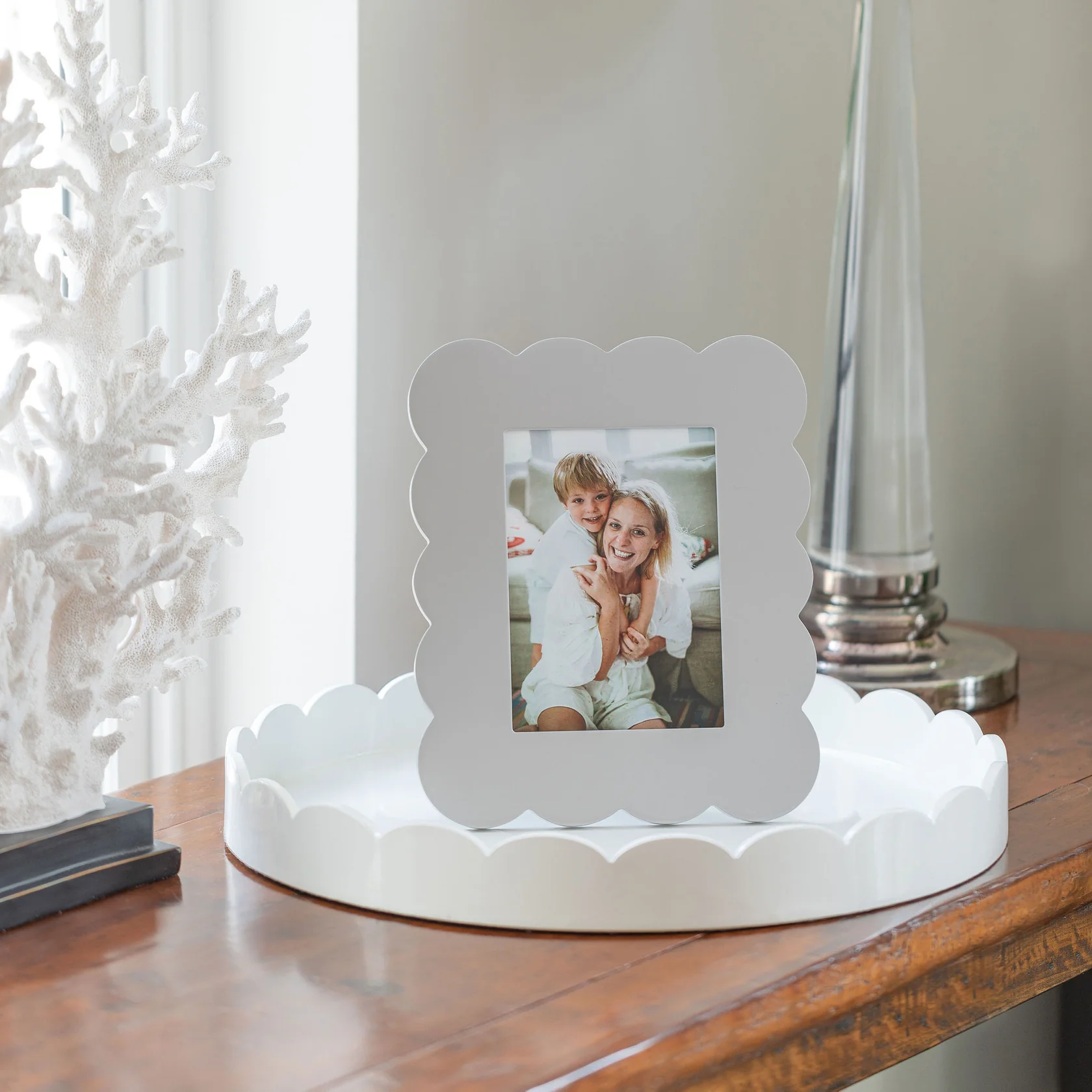 Chiffon Scalloped Lacquer 5x7 Photo Frame