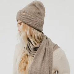 Cassidy Cashmere Wrap and Beanie Duo – Mocha