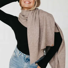 Cassidy Cashmere Wrap and Beanie Duo – Mocha
