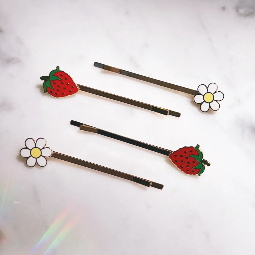 Strawberry & Daisy Bobby Pin Set